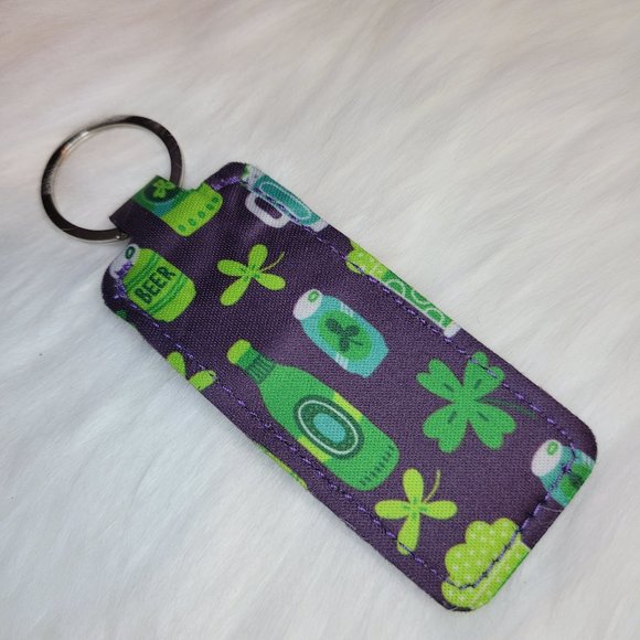 St. Patrick's Day Black Green Beer Clovers Chapstick Lipstick Keychain Holder - Picture 2 of 2